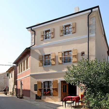 Bed and Breakfast Kastel Каштелир Экстерьер фото