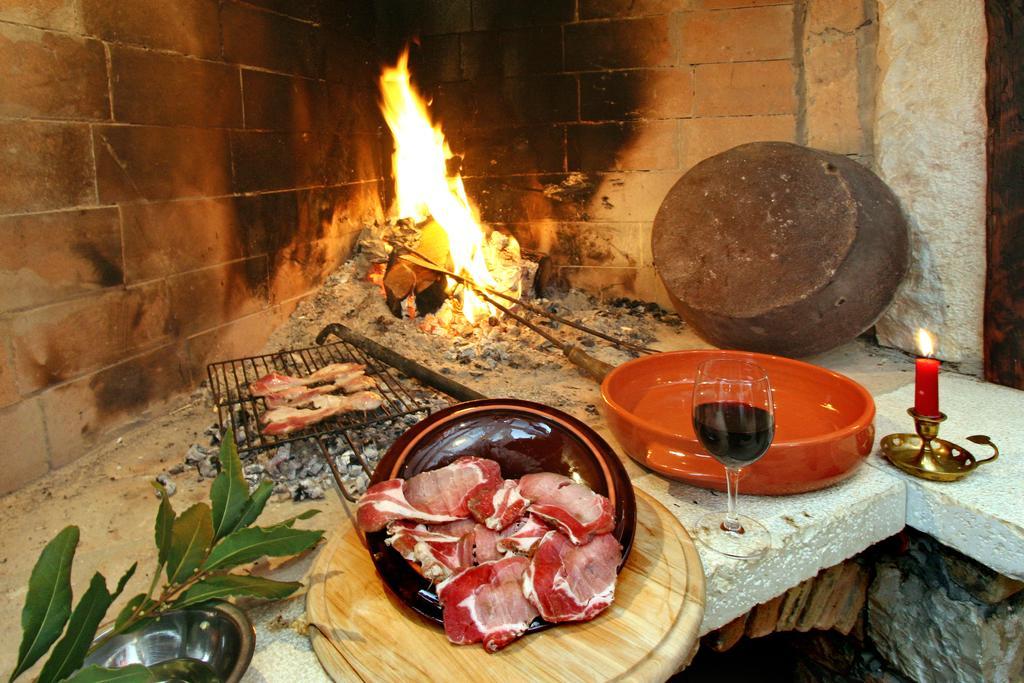 Bed and Breakfast Kastel Каштелир Экстерьер фото