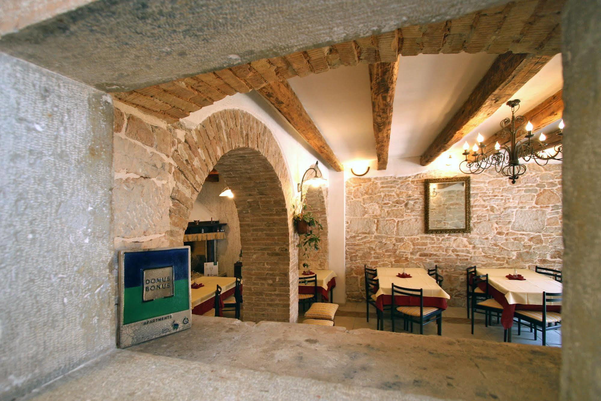 Bed and Breakfast Kastel Каштелир Экстерьер фото