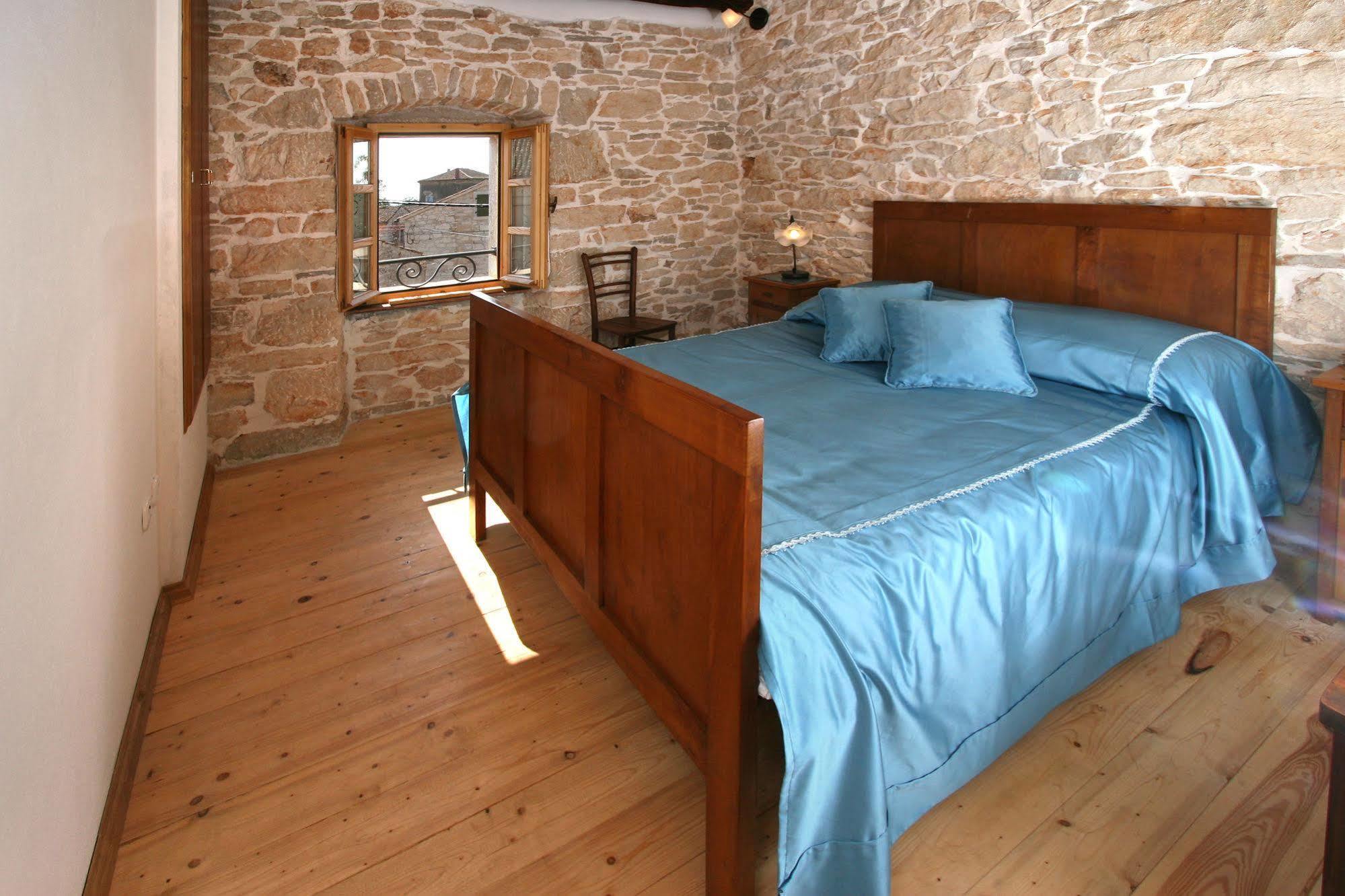 Bed and Breakfast Kastel Каштелир Экстерьер фото